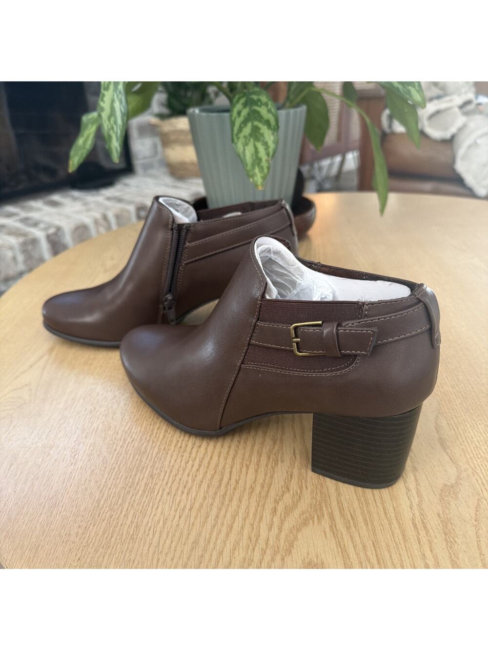 White Mountain Noah Womens 7.5 Dark Brown Block Heel Bootie W32398
